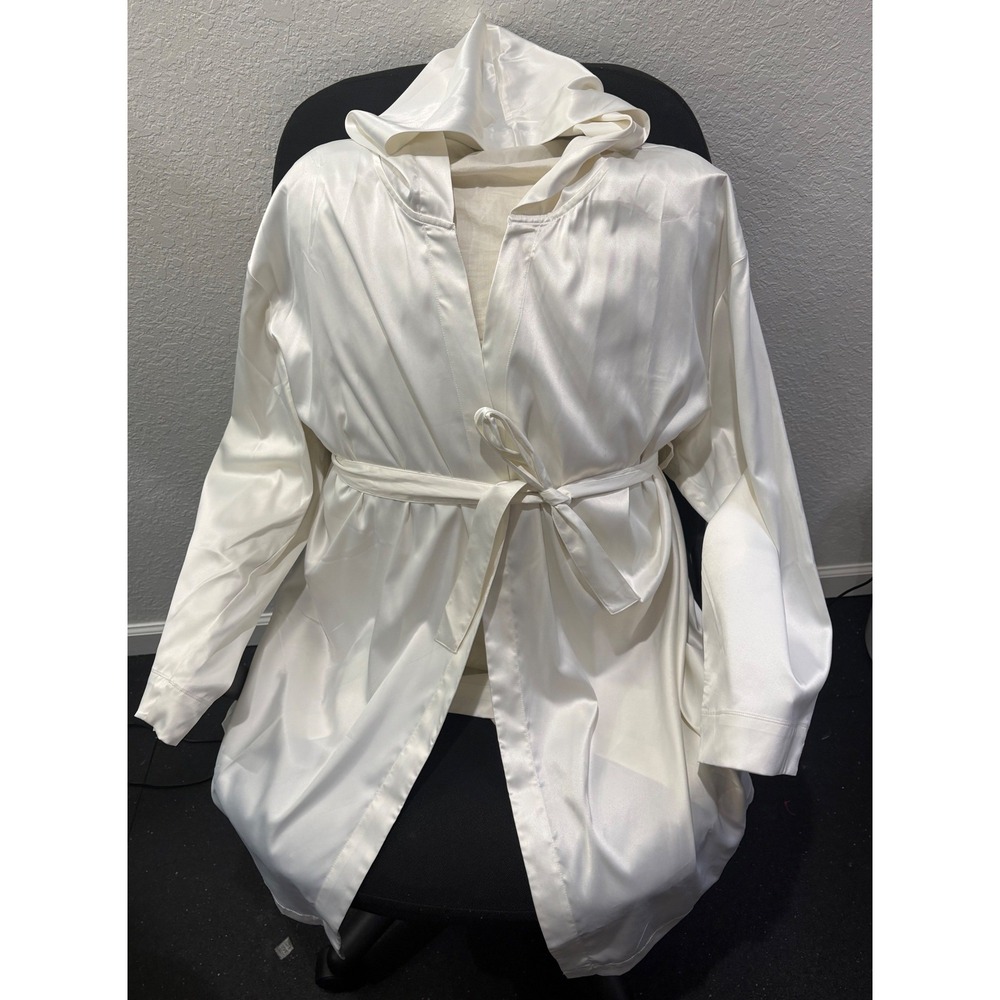 Yitty Hooded Satin Robe XXL/1X NWT Loungewear‎ Ivory Cream Classy